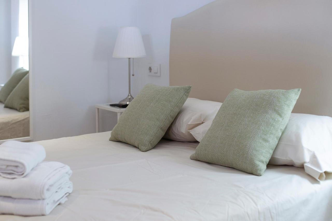 Alohamundi Lumbreras II Appartement Sevilla Buitenkant foto